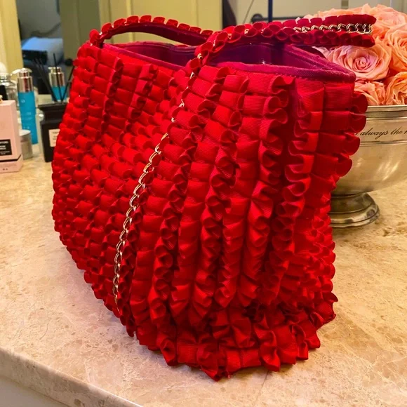 LOVE MOSCHINO RED SATIN RUFFLE HAND BAG - Picture 3 of 10